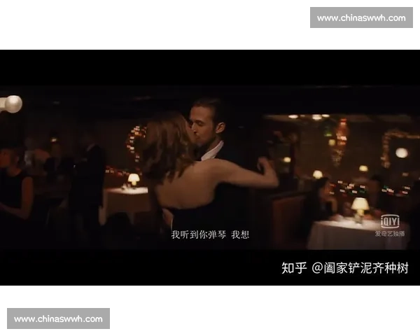 三位女神激情比拼舞台脱衣秀引爆全场惊艳瞬间